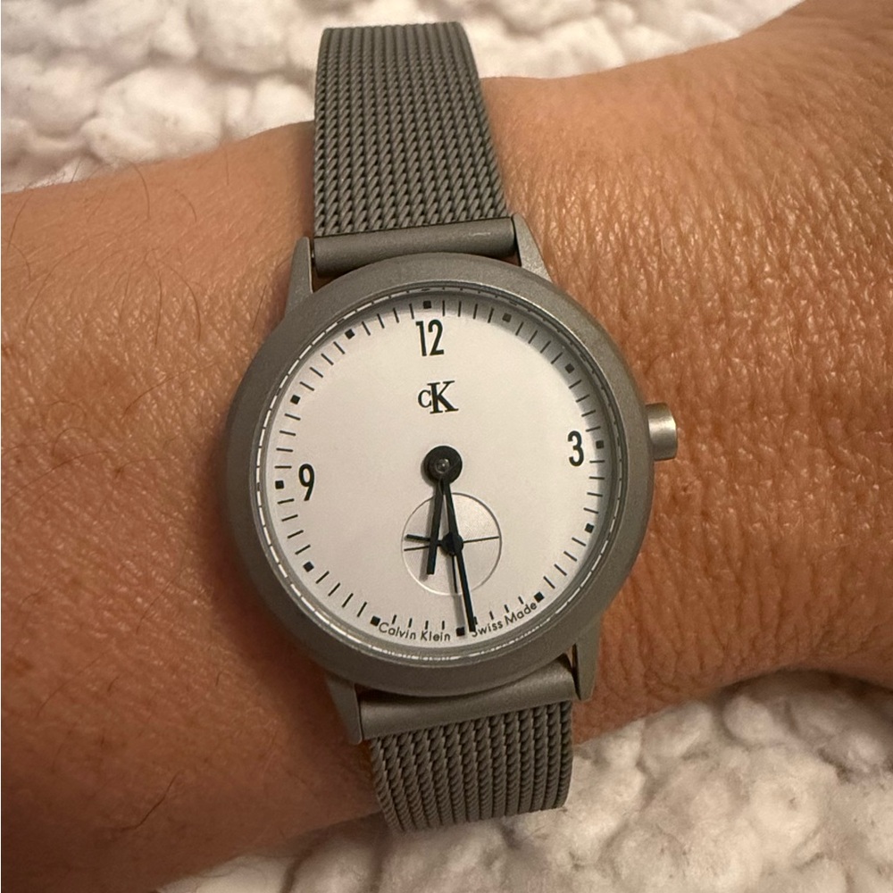 Vintage NWT Calvin Klein Swiss Mode Gray/White Watch with Mesh Style Woven Band